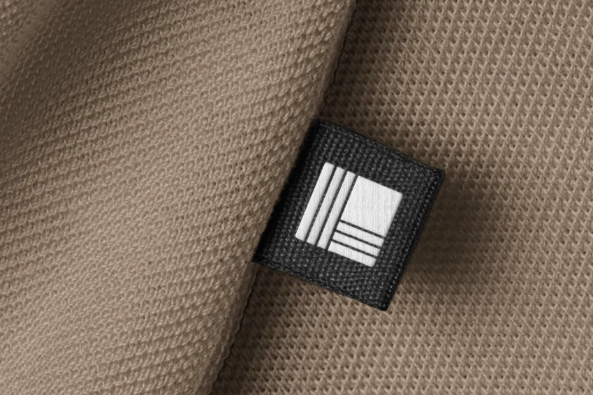 221-apparel-label-embroidery-logo-mockup1 copia